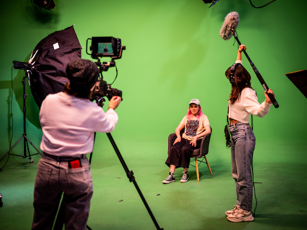 estudiantes de periodismo de la anahuac