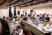 El Aula Virtual de Ciencias de la Salud llena con profesores y alumnos.