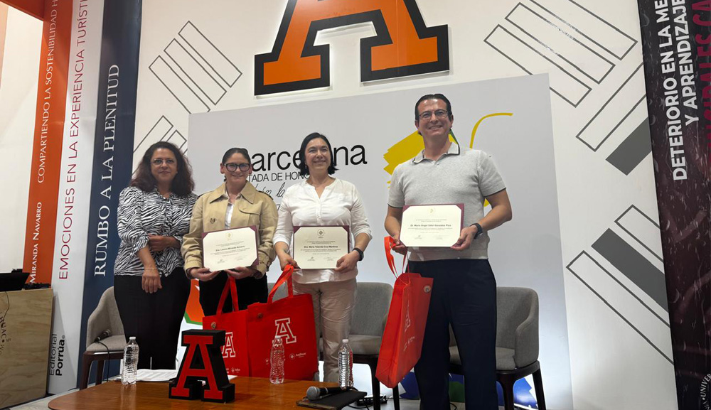 La Facultad de Responsabilidad Social impulsa la sostenibilidad y la investigación en la FIL Guadalajara 2025