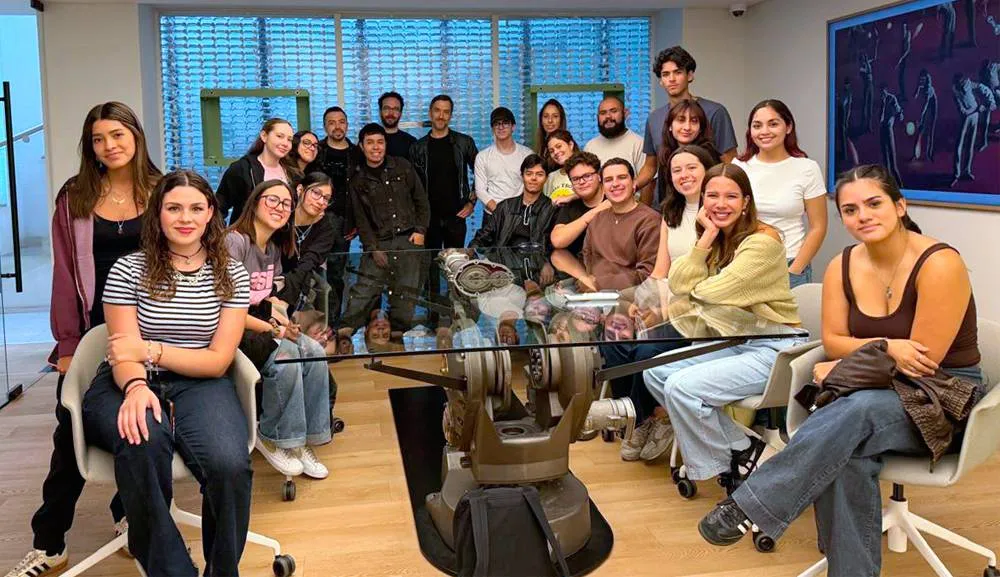 Alumnos de Diseño Industrial fortalecen su formación con visita a Nouvel de Grupo Pavisa