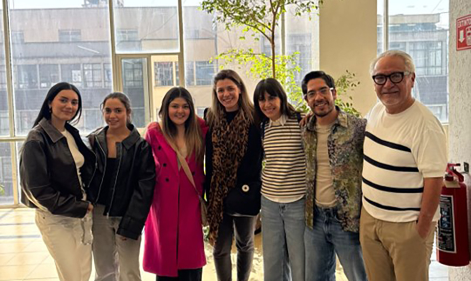 Estudiantes de Anáhuac Puebla diseñan para 1/8 Takamura