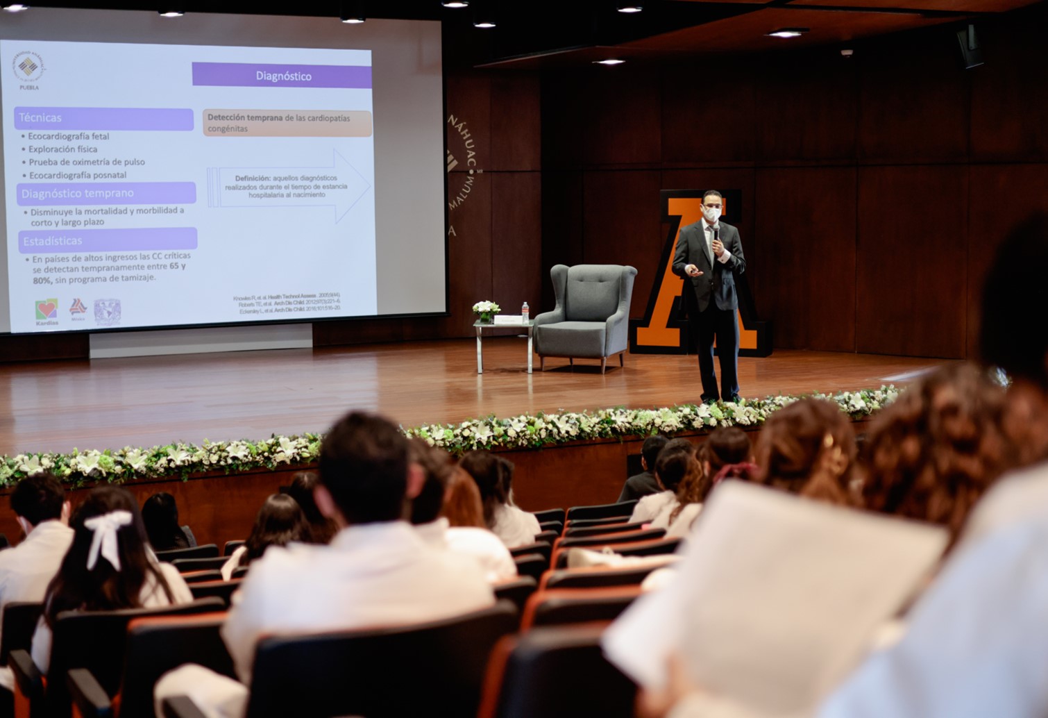 Cátedra prima "Importancia del acceso oportuno a los servicios de salud de los niños con enfermedades congénitas del corazón", por el Dr. Luis Antonio García Benítez