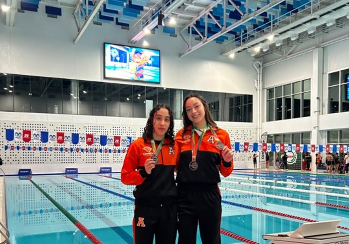 Estudiantes de la Anáhuac Puebla conquistan el podio en el Nacional de Natación CONADEIP 2025