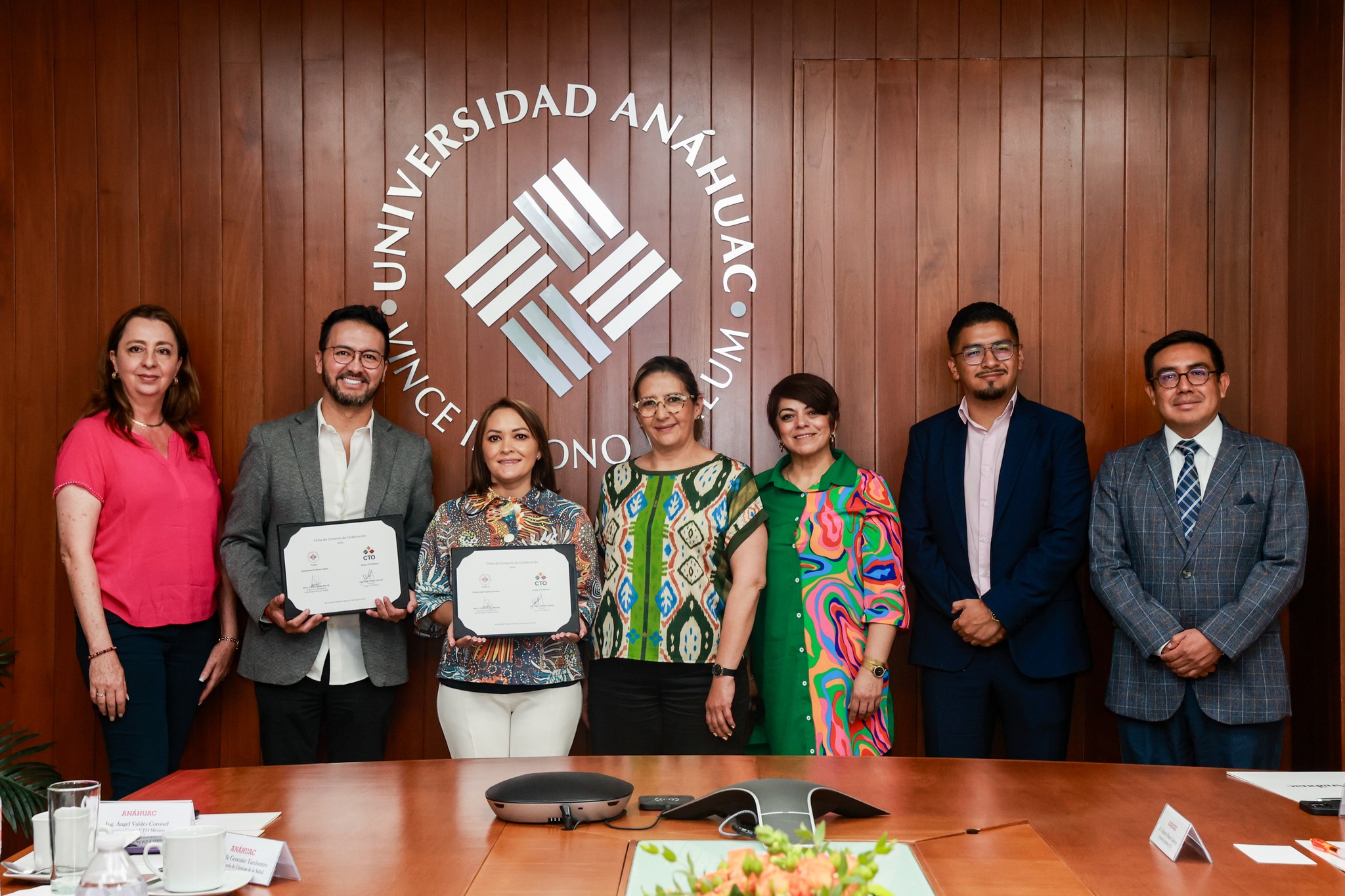 Anáhuac Puebla y Grupo CTO México celebran convenio de colaboración