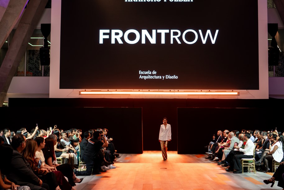 Moda, creatividad e innovación protagonizan pasarela de la Anáhuac Puebla