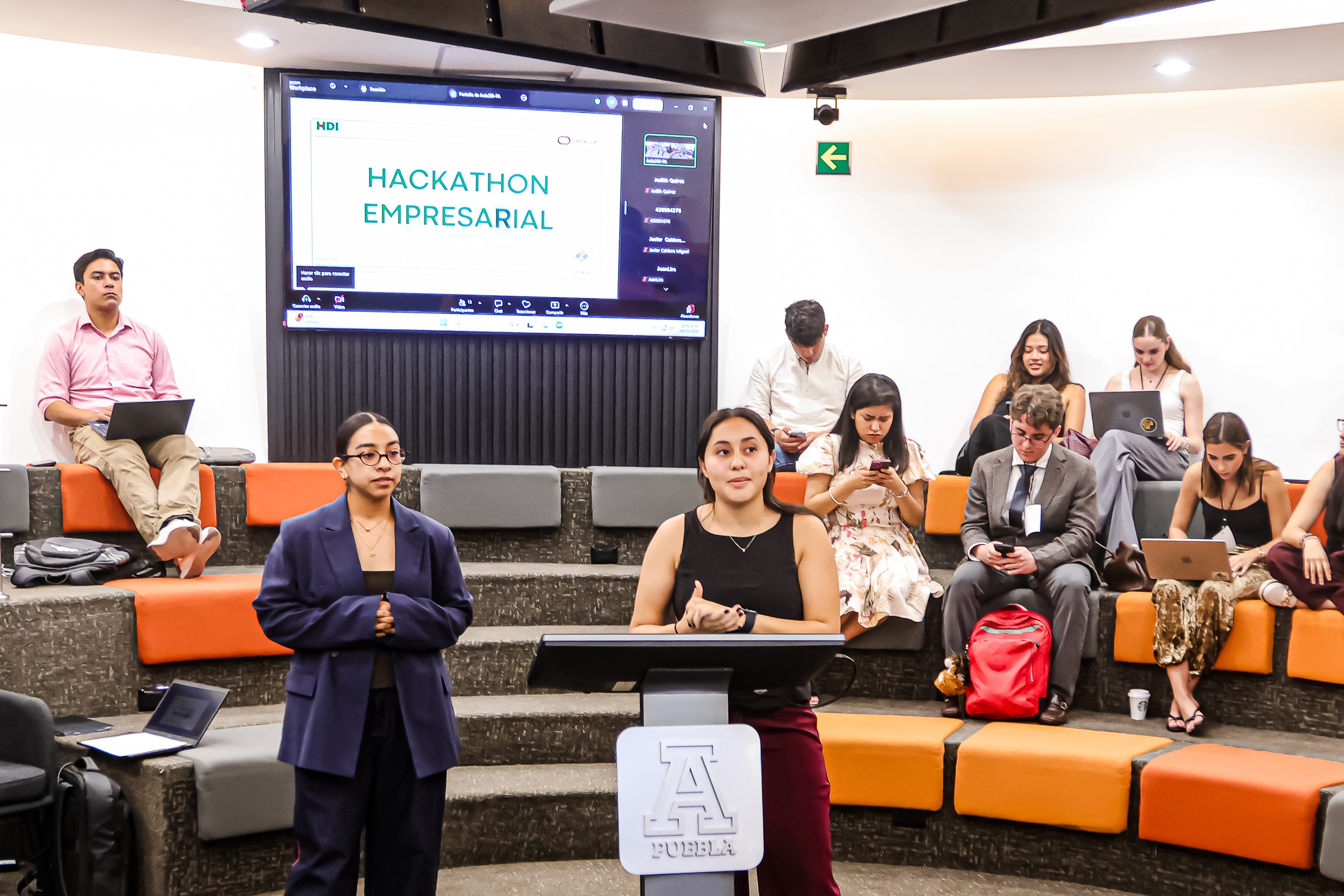 Estudiantes de la Anáhuac Puebla desarrollan soluciones de IA en Hackathon Empresarial HDI-Oracle