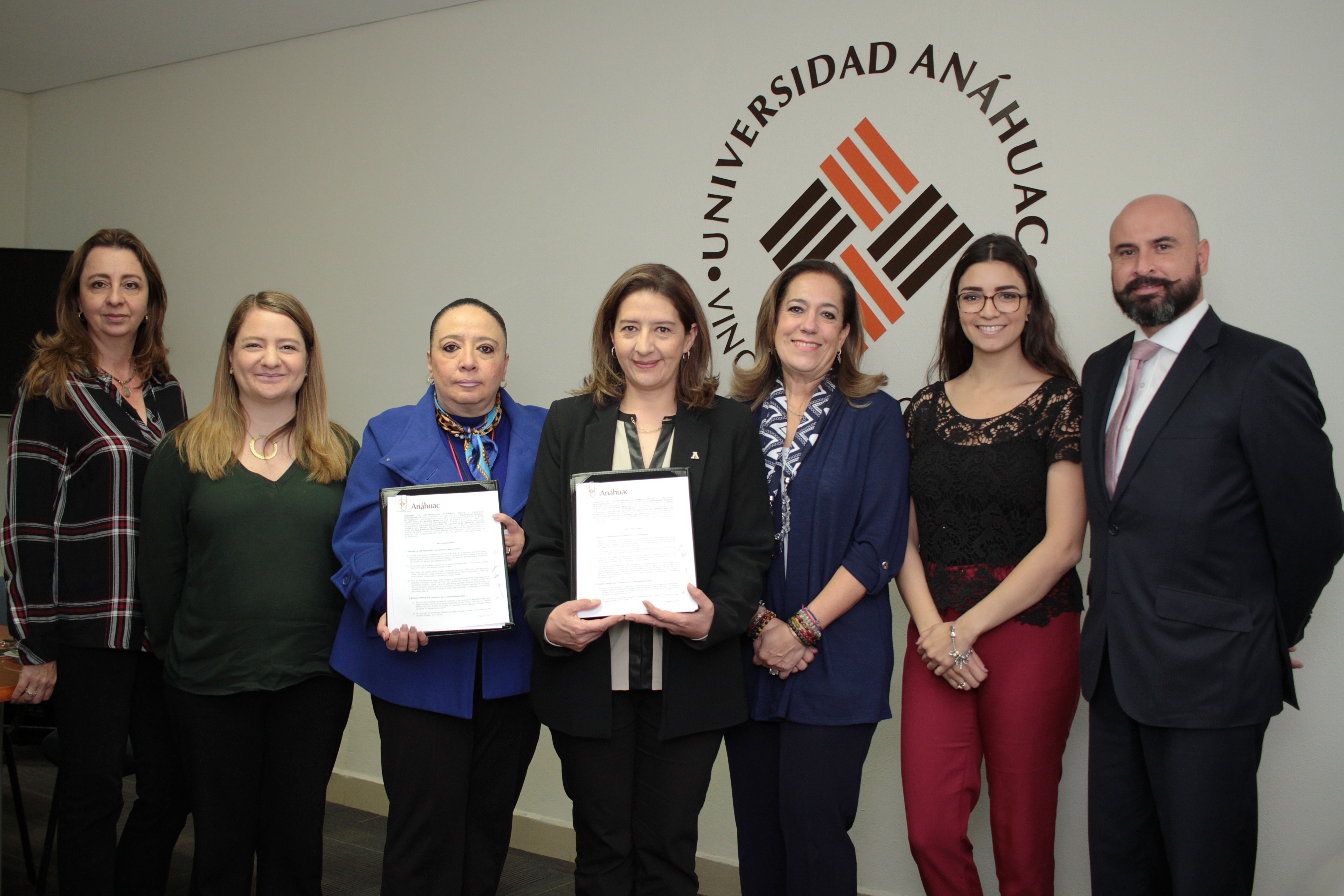 Firma de Convenio de Colaboración Académica, con la Asociación Nacional de Abogados de Empresa sección Puebla, A.C. (ANADE)