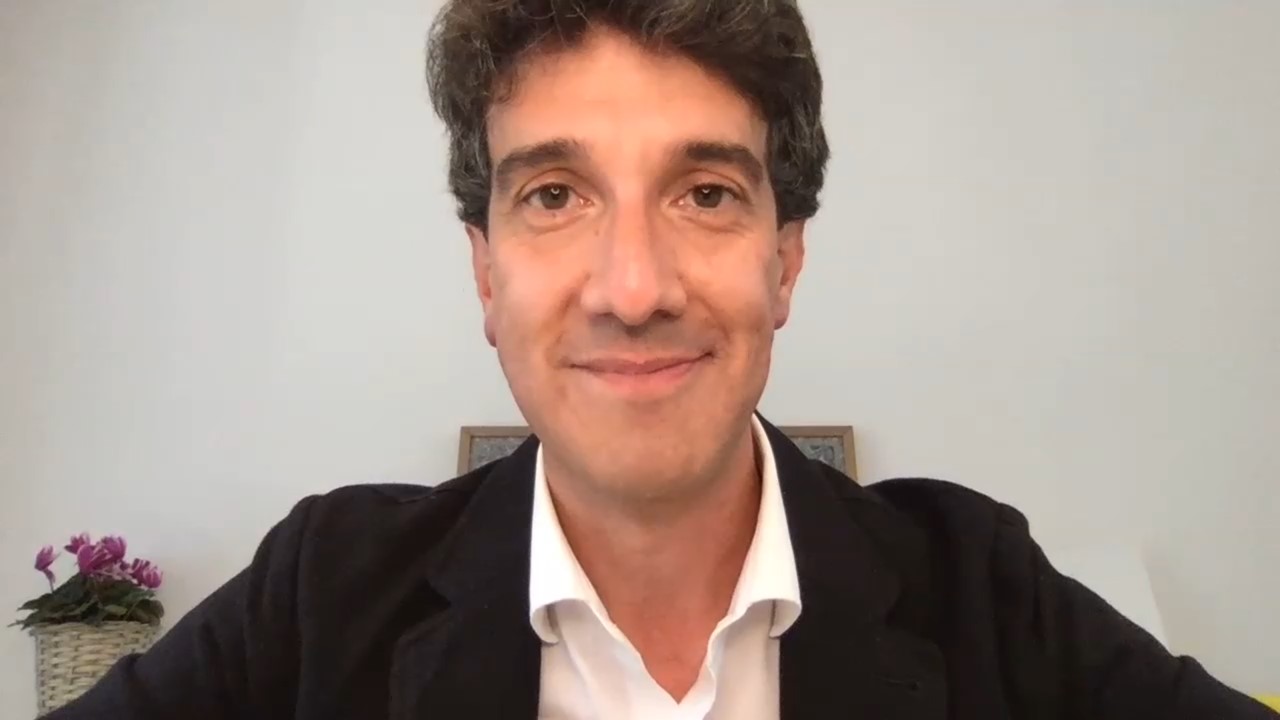 Marc Guitart comparte con alumnos de la Anáhuac Puebla