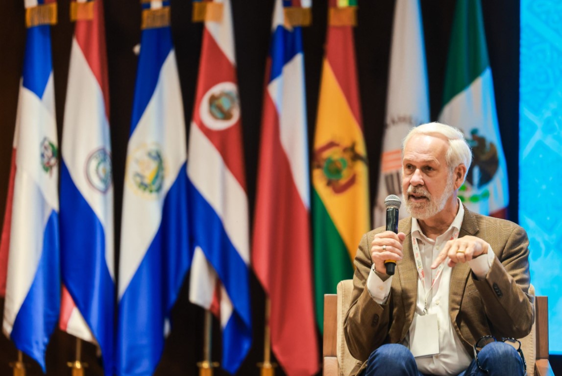 Paul LeBlanc destaca el impacto de la Inteligencia Artificial en la educación y el futuro laboral en el Encuentro Anual de REALCUP 2024