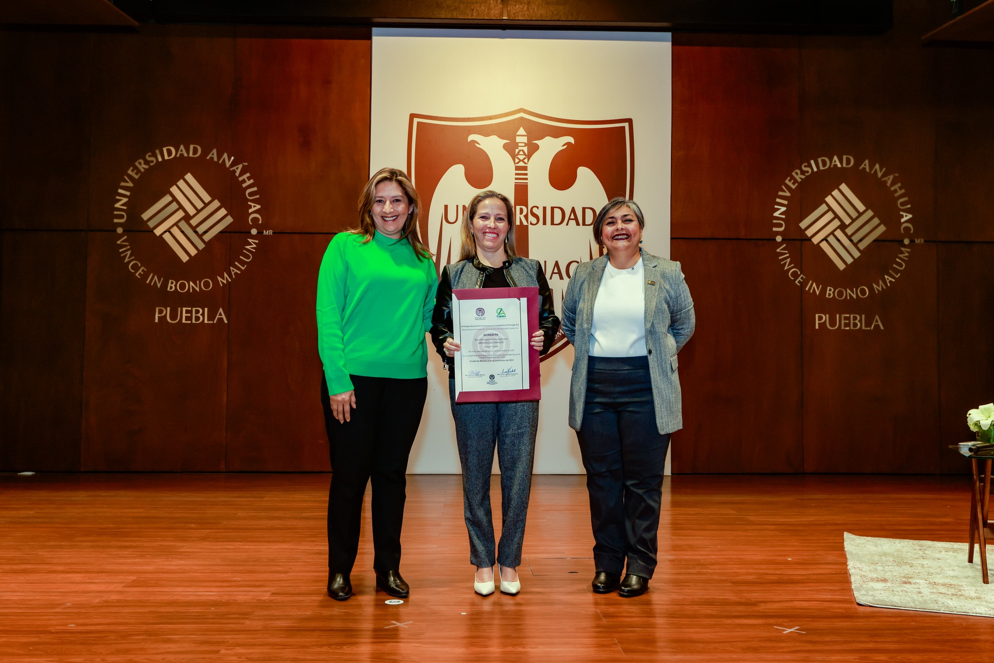 Excelencia en la formación académica de los estudiantes de Psicología de la Anáhuac Puebla es reconocida por el Consejo Nacional para la Enseñanza e Investigación en Psicología