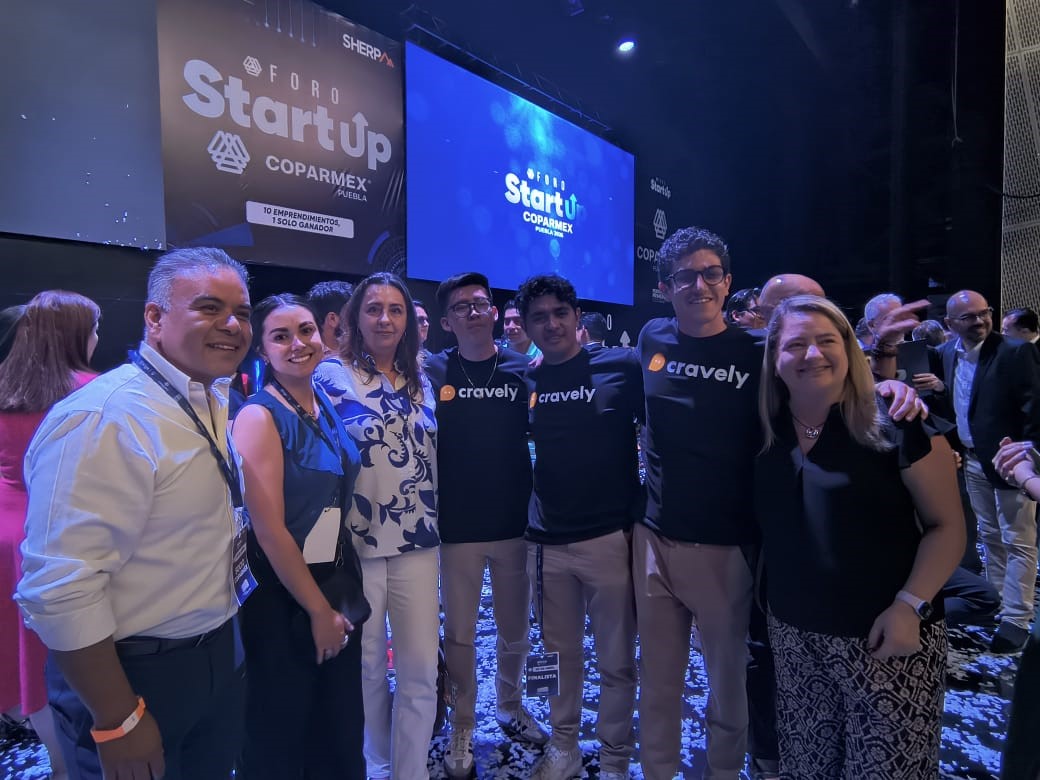 Startup de egresados Anáhuac Puebla gana reconocimiento de Coparmex por innovación tecnológica