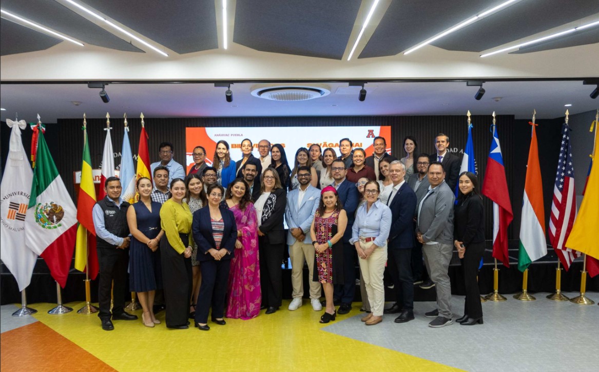 Anáhuac Puebla celebra una década de internacionalización con la llegada de docentes de 10 países
