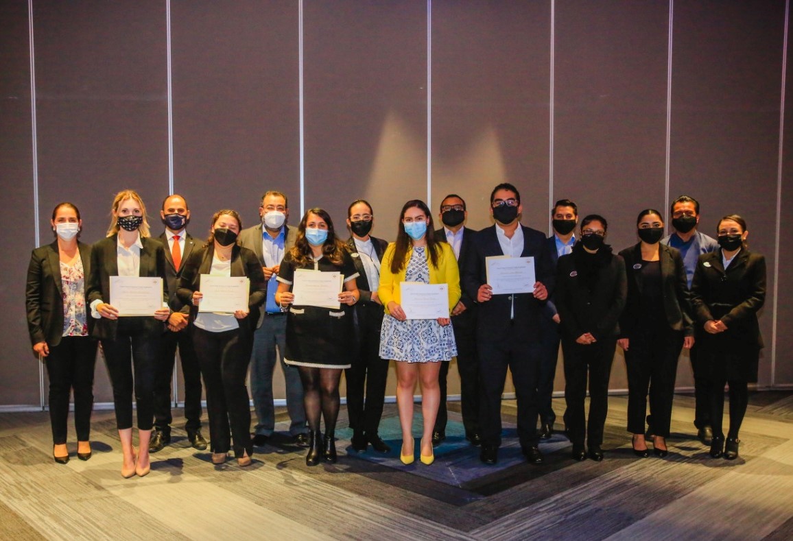 Alumnos de la Universidad Anáhuac Puebla colaboran estratégicamente con el Hotel Grand Fiesta Americana