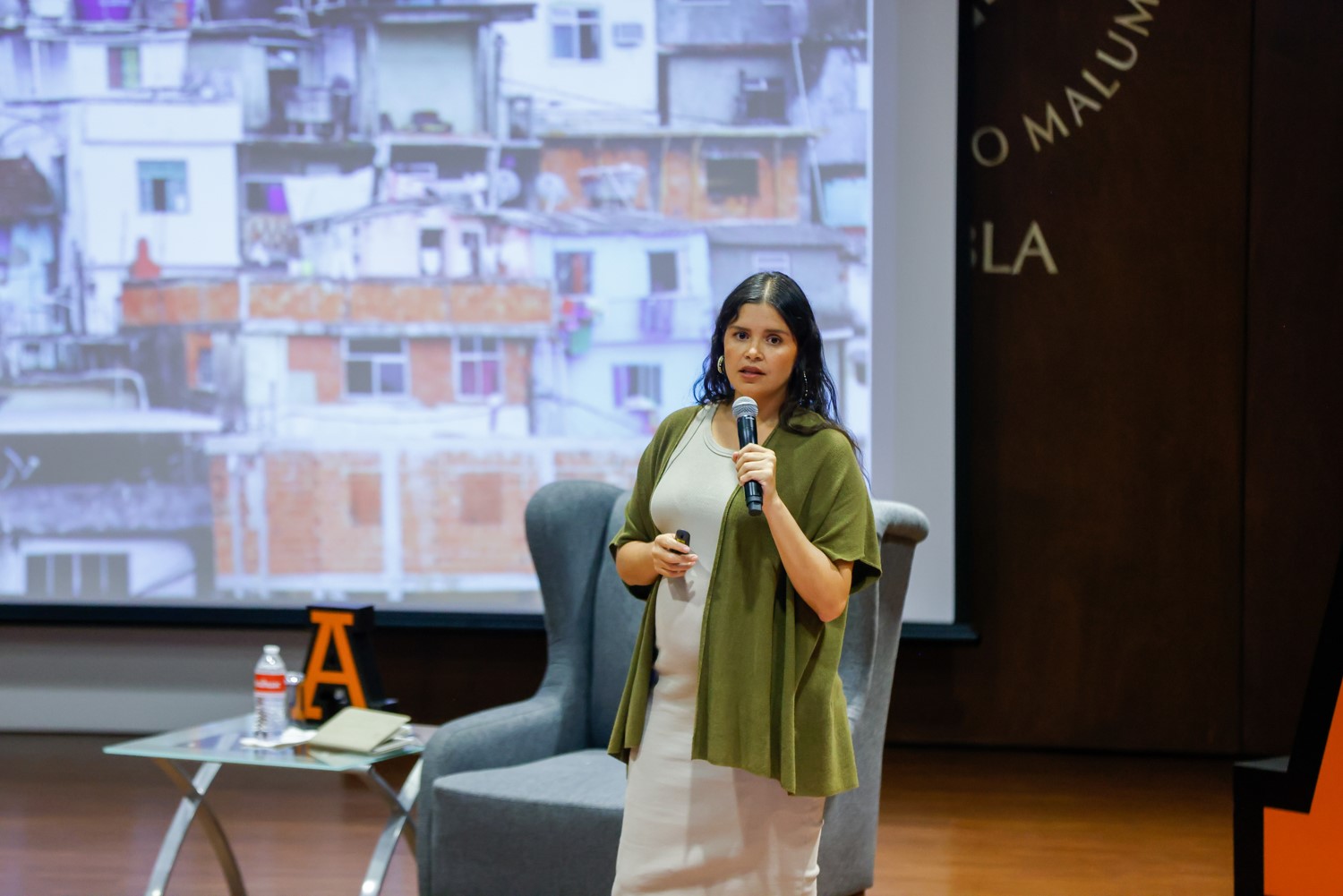 “De la arquitectura social a la empresa social” por la Arq. Carolina Collignon de Alba