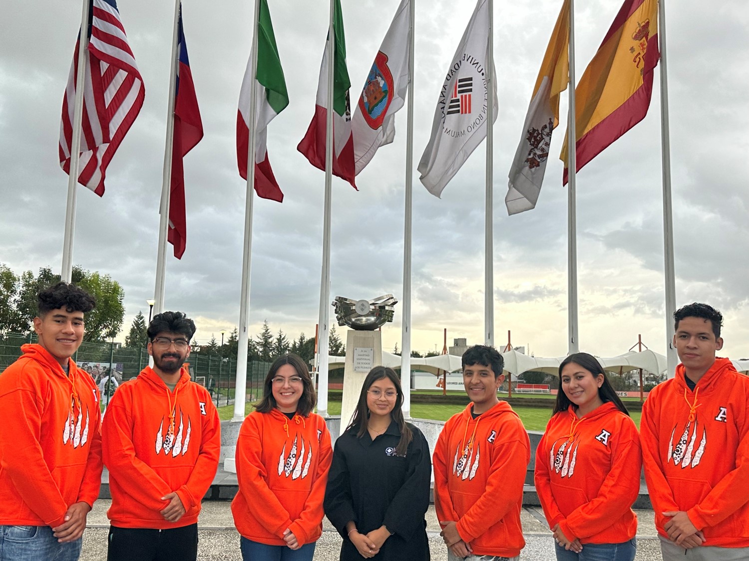 Alumnos de la Escuela de Ingeniería amplían su desarrollo académico con visita a la Planta de Volkswagen