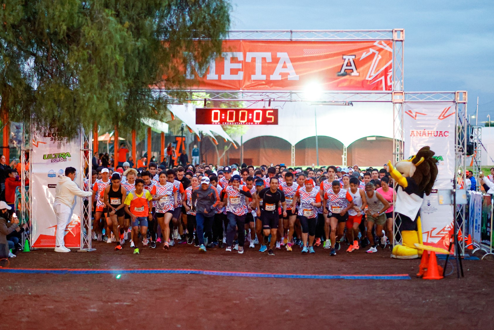 Cientos de atletas celebraron el regreso de la Carrera Leones de la Anáhuac Puebla.