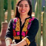 Foto en primera plana de Andrea Cruz Siguenza, egresa de Derecho de la Anáhuac Oaxaca.