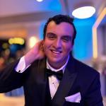 Imagen en primer plano de  Kenneth Degazon, egresado de Derecho de la Anáhuac Cancún.