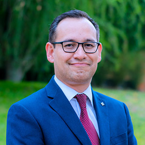 Dr. Ruy R. Gabarrón Hernández