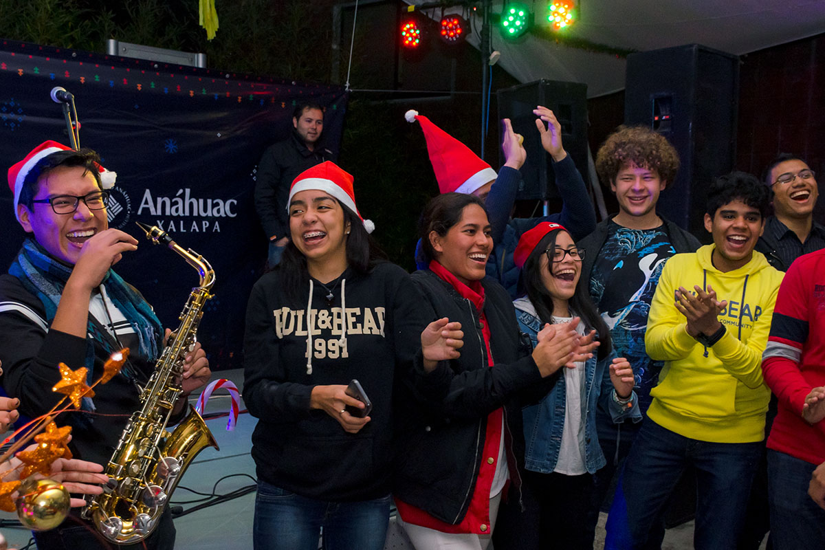15 / 16 - El periodo de Adviento 2017 llega a la Universidad Anáhuac Xalapa 15 / 16 - El periodo de Adviento 2017 llega a la Universidad Anáhuac Xalapa
