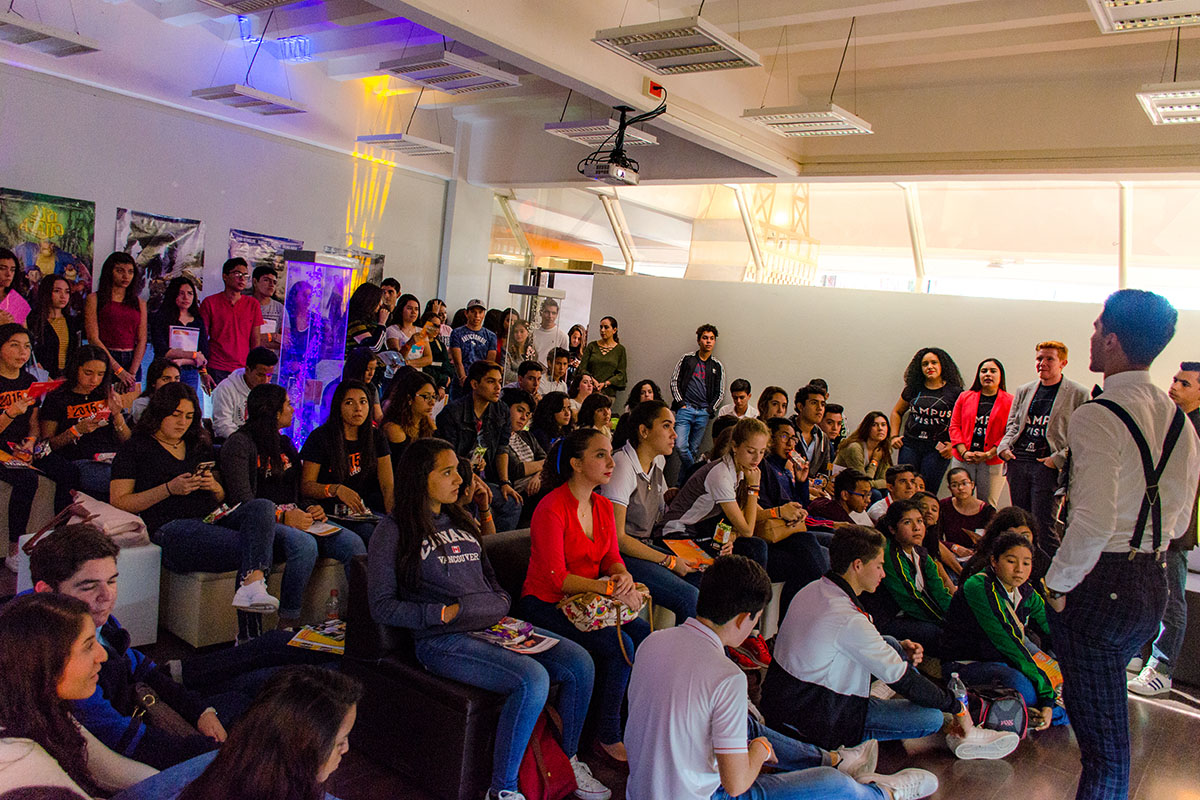 14 / 28 - Los alumnos Anáhuac contagian de entusiasmo el Campus Visit 14 / 28 - Los alumnos Anáhuac contagian de entusiasmo el Campus Visit