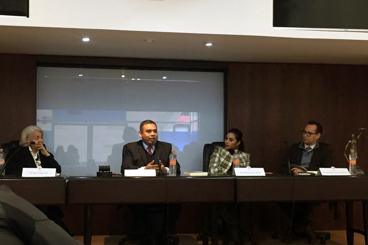 2 / 3 - Presentación del libro Una historia de los Derechos Humanos en México 2 / 3 - Presentación del libro Una historia de los Derechos Humanos en México