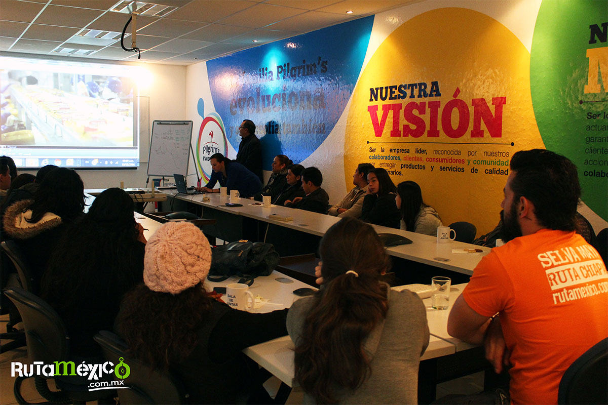 10 / 12 - Alumnos de Economía y Negocios viajaron a Querétaro 10 / 12 - Alumnos de Economía y Negocios viajaron a Querétaro