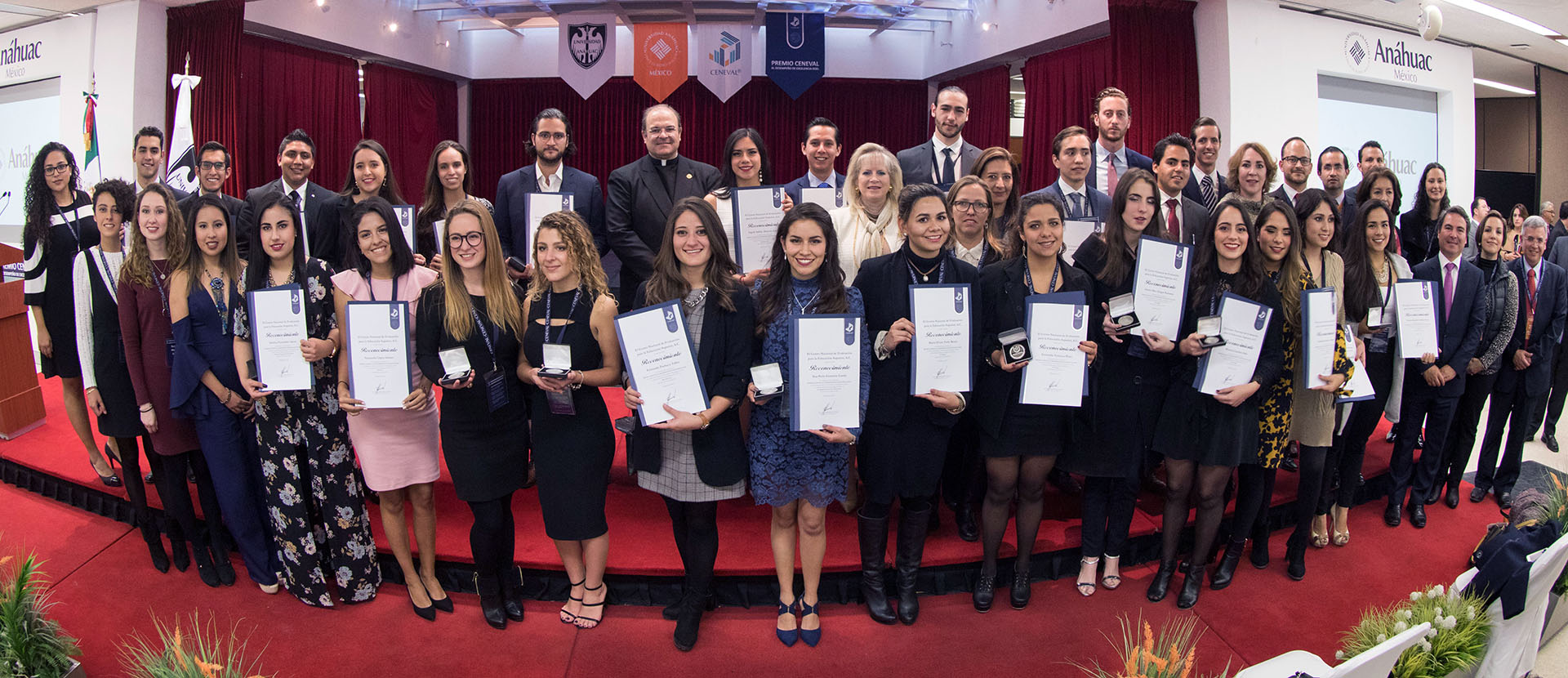 64 Alumnos de la Red Anáhuac reciben Premio CENEVAL EGEL a la Excelencia