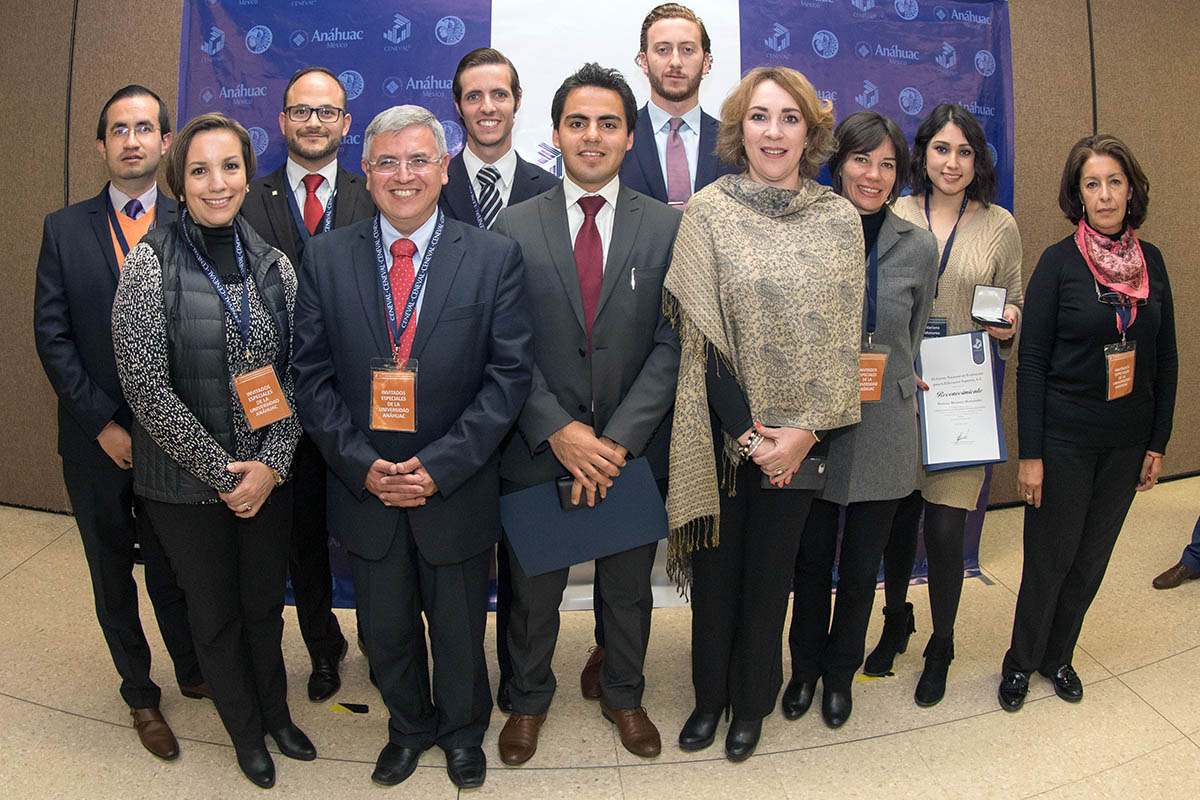 4 / 11 - 64 Alumnos de la Red Anáhuac reciben Premio CENEVAL EGEL a la Excelencia