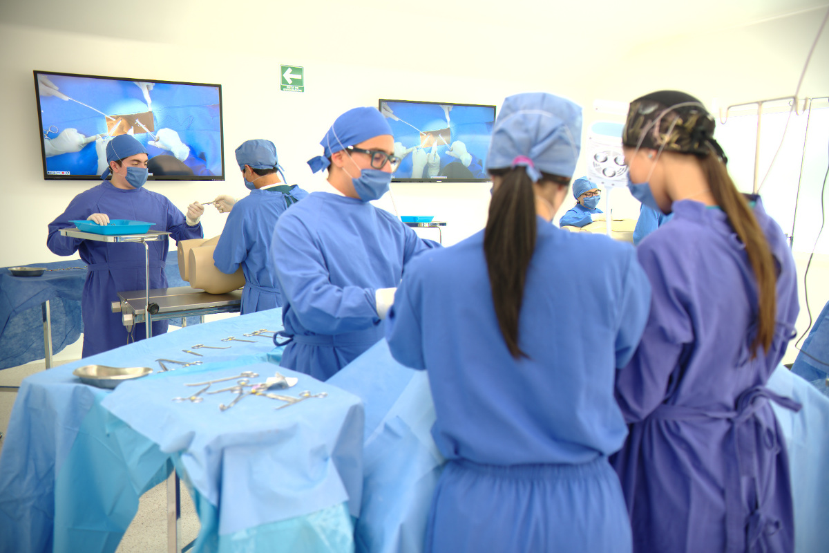 9 / 13 - Centro de Estudios y Tecnología Aplicada a las Ciencias de la Salud