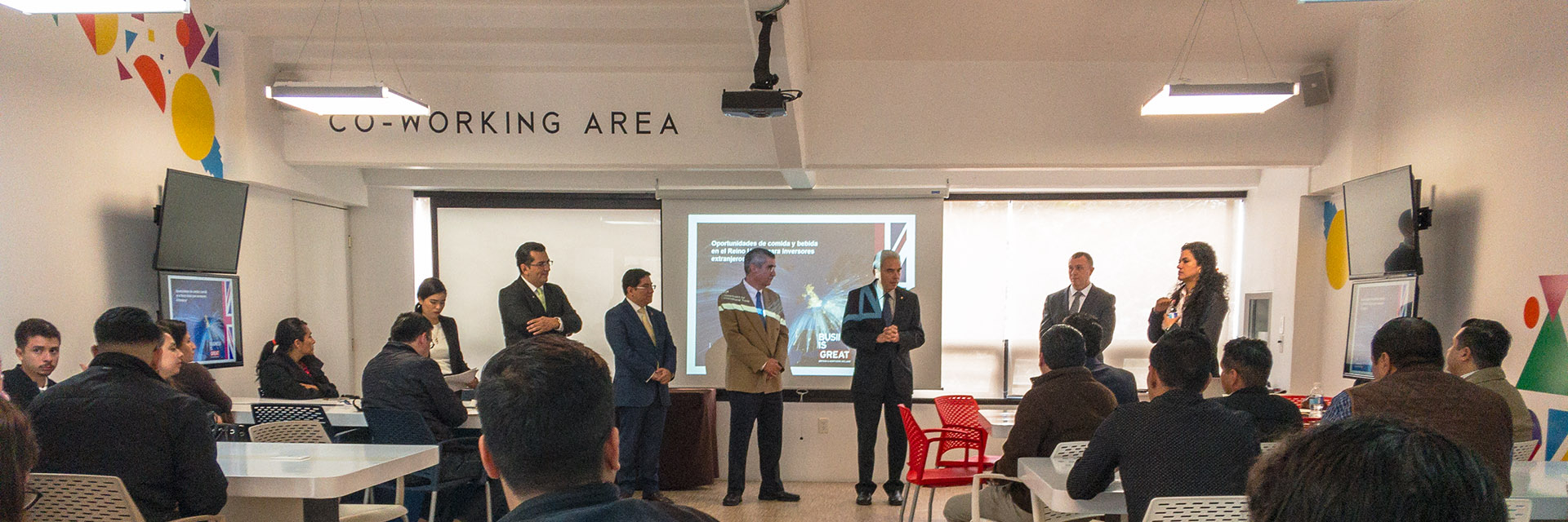 Visita del Departamento de Comercio Internacional del Reino Unido
