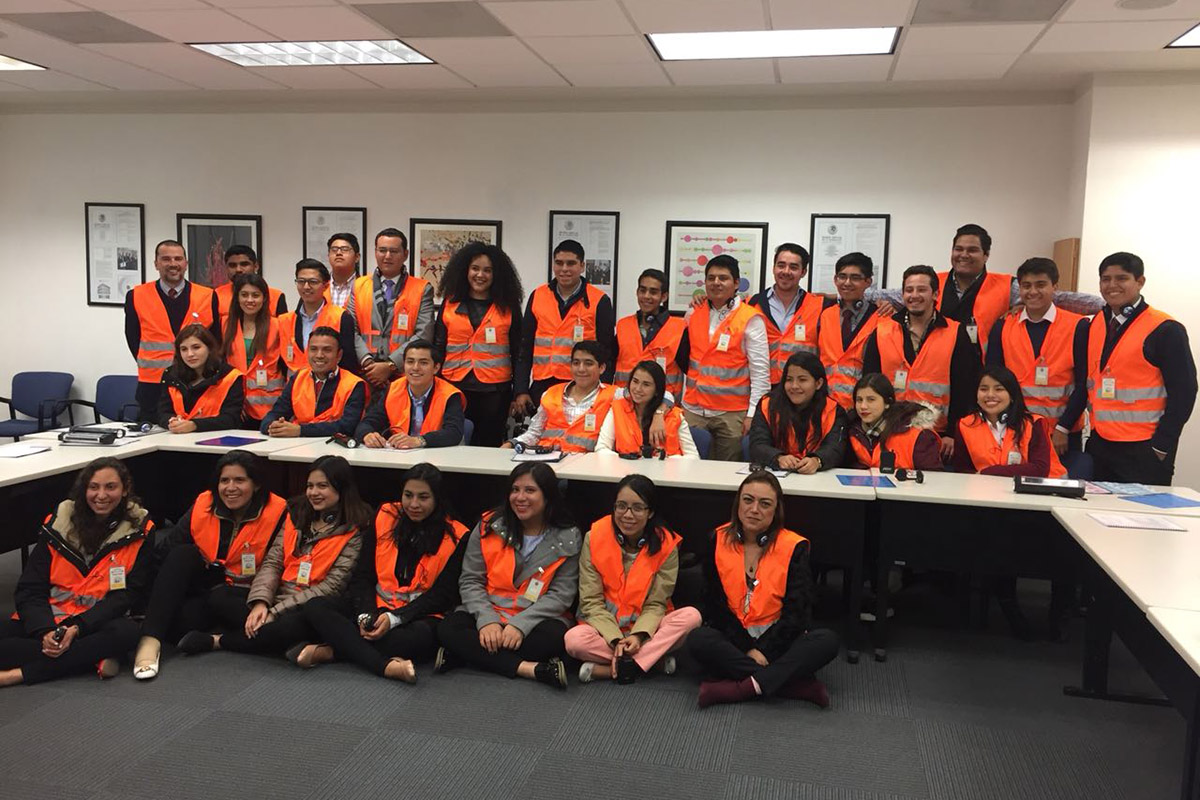 3 / 5 - Exitosa visita de Alumnos de Finanzas a la Ciudad de México 3 / 5 - Exitosa visita de Alumnos de Finanzas a la Ciudad de México