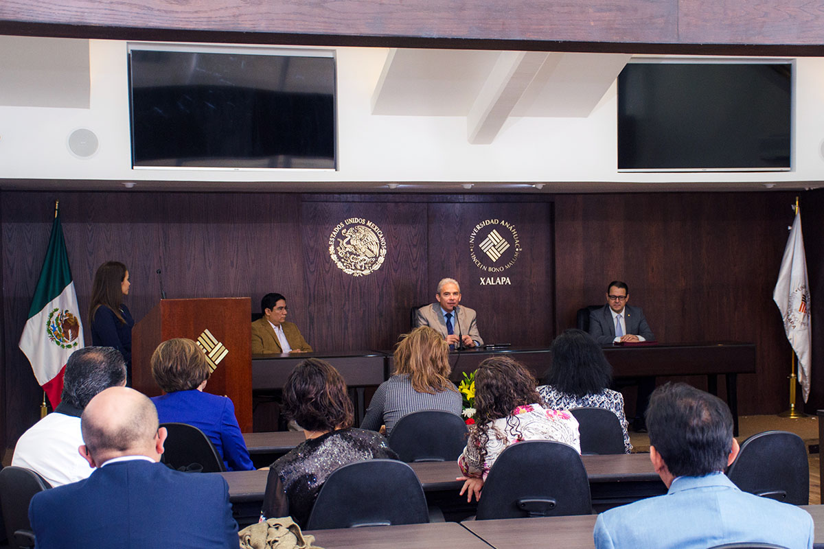 1 / 4 - Concluye la segunda edición del Diplomado en Psicología del Adolescente