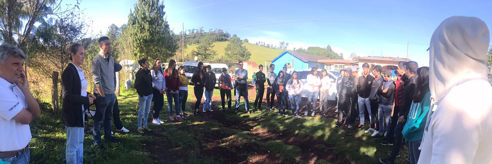 Forrando Casas y Corazones