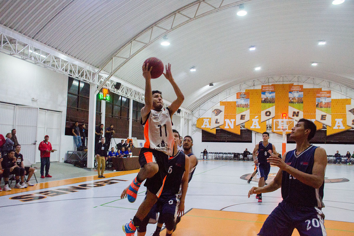 3 / 4 - Los Leones Vencen como Locales