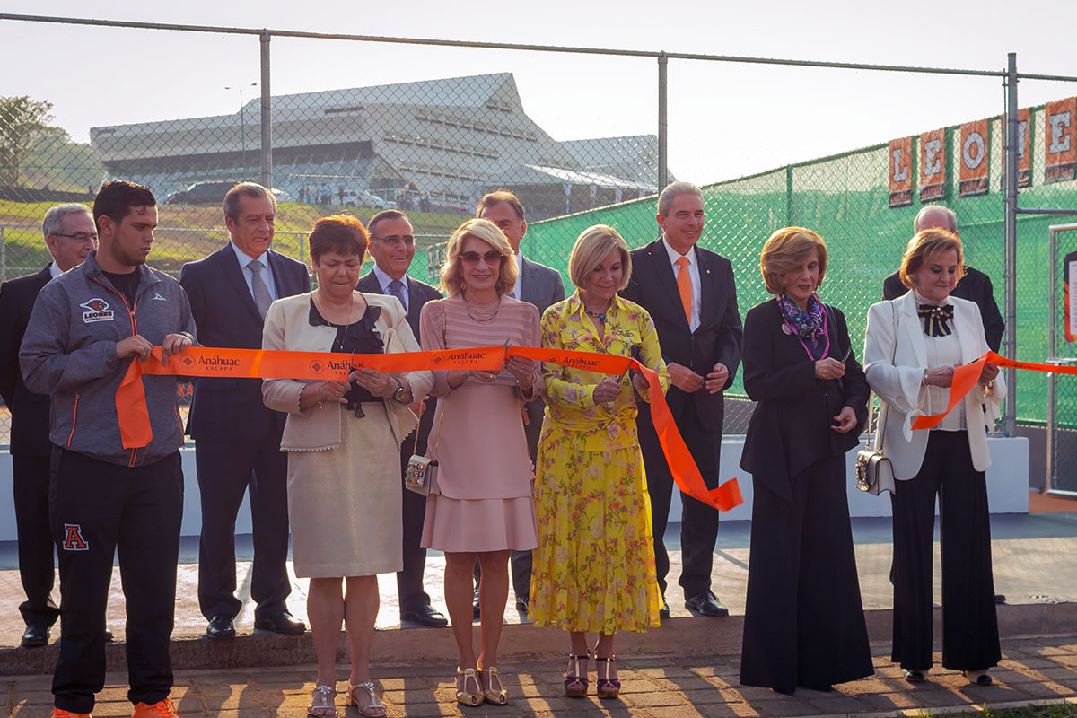 2 / 16 - Inauguración del Complejo Deportivo Antonio Chedraui Caram 2 / 16 - Inauguración del Complejo Deportivo Antonio Chedraui Caram