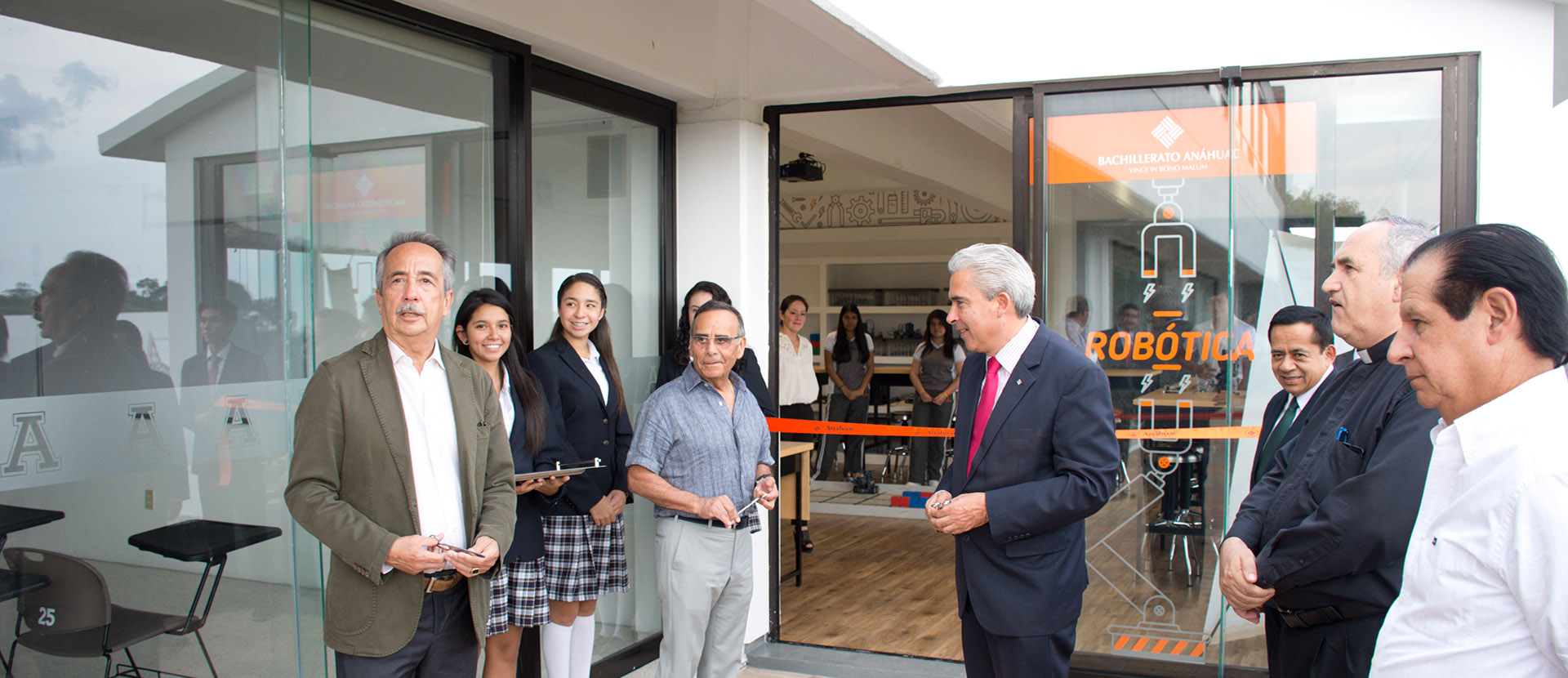 Patronato de la UAX inaugura Laboratorios de Bachillerato Anáhuac