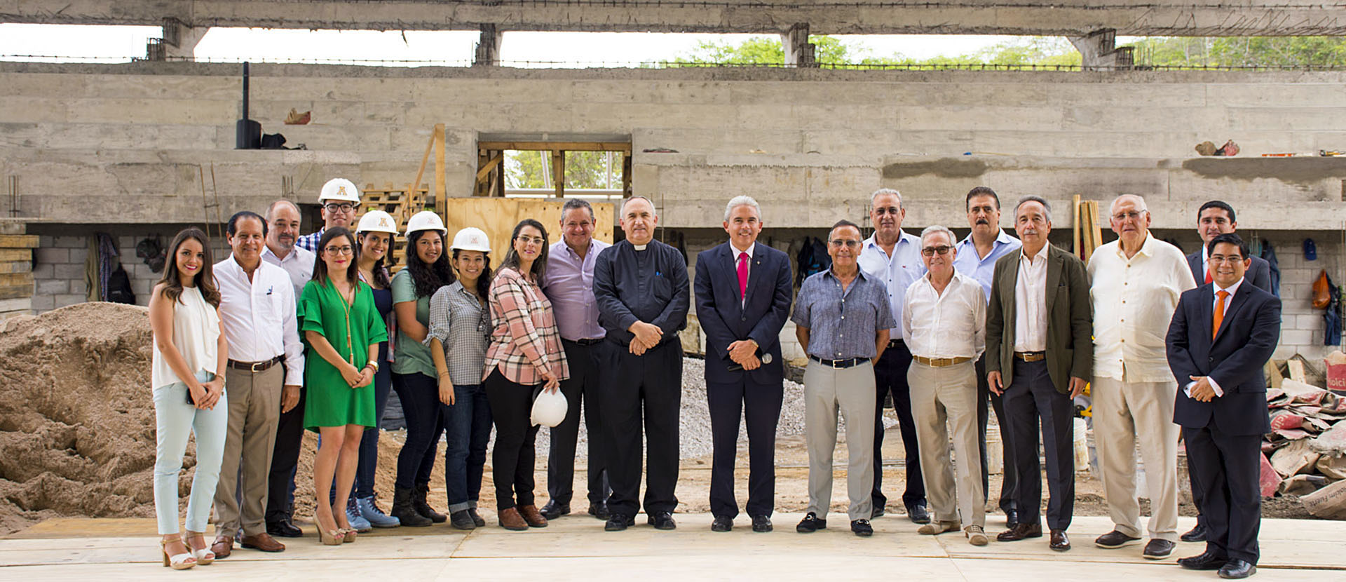 Patronato de la UAX inaugura Laboratorios de Bachillerato Anáhuac