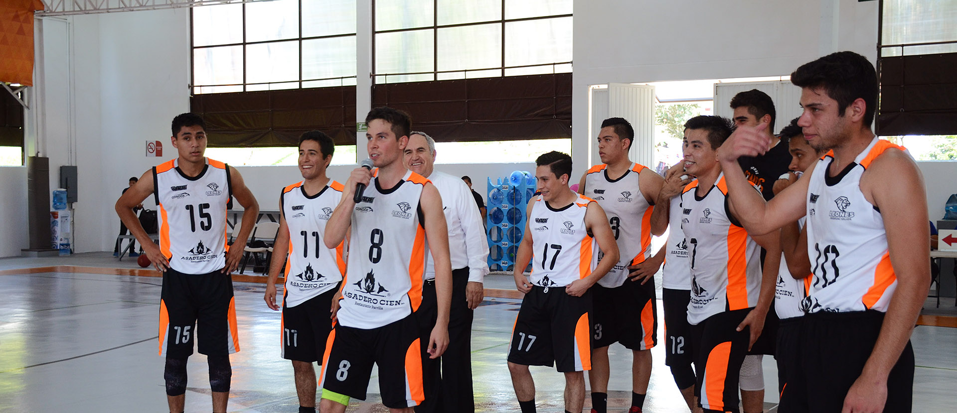 Último partido en casa para Leones y despedida del Capitán