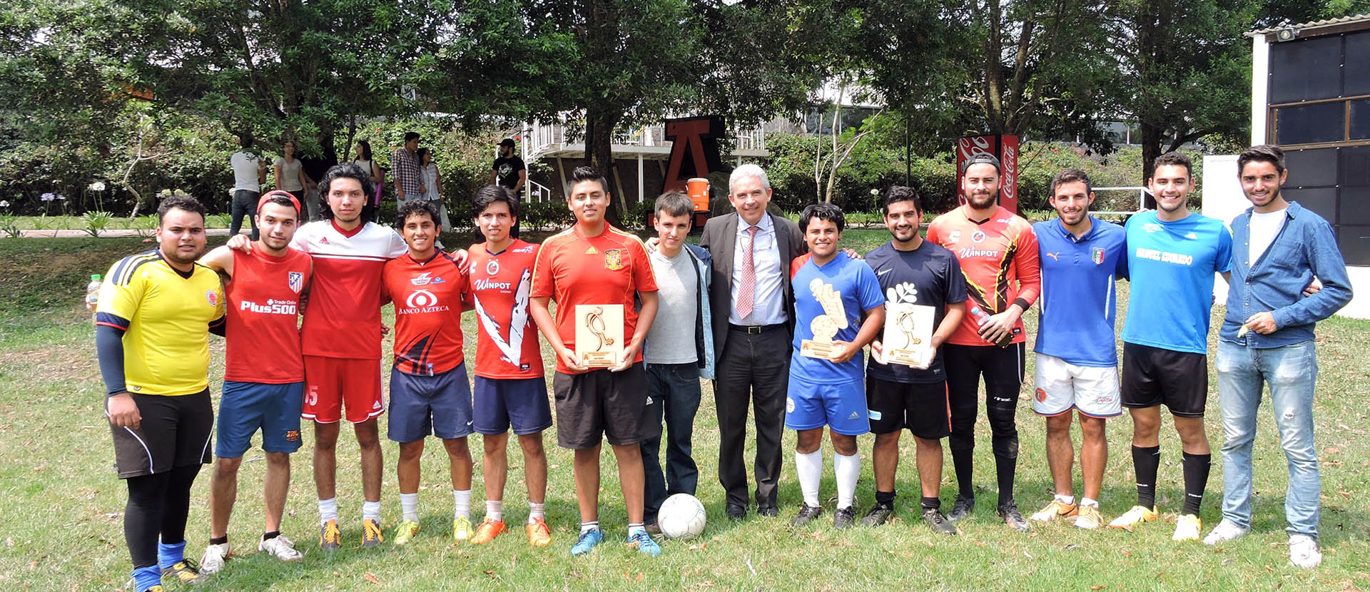 Finanzas y Contaduría triunfa en el Torneo Interno de Fútbol 5