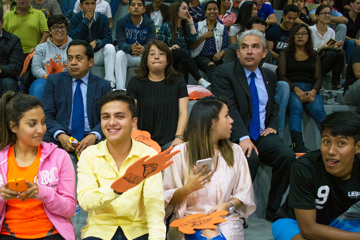 10 / 16 - Leones de Basquetbol arrasan de nuevo contra la UV