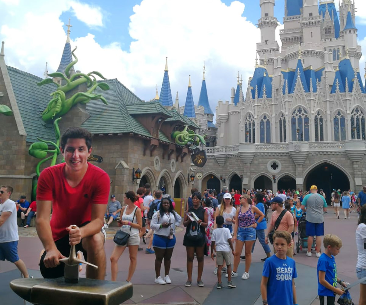 2 / 5 - Alumno de Negocios Internacionales participa en ICP Disney 2018 2 / 5 - Alumno de Negocios Internacionales participa en ICP Disney 2018