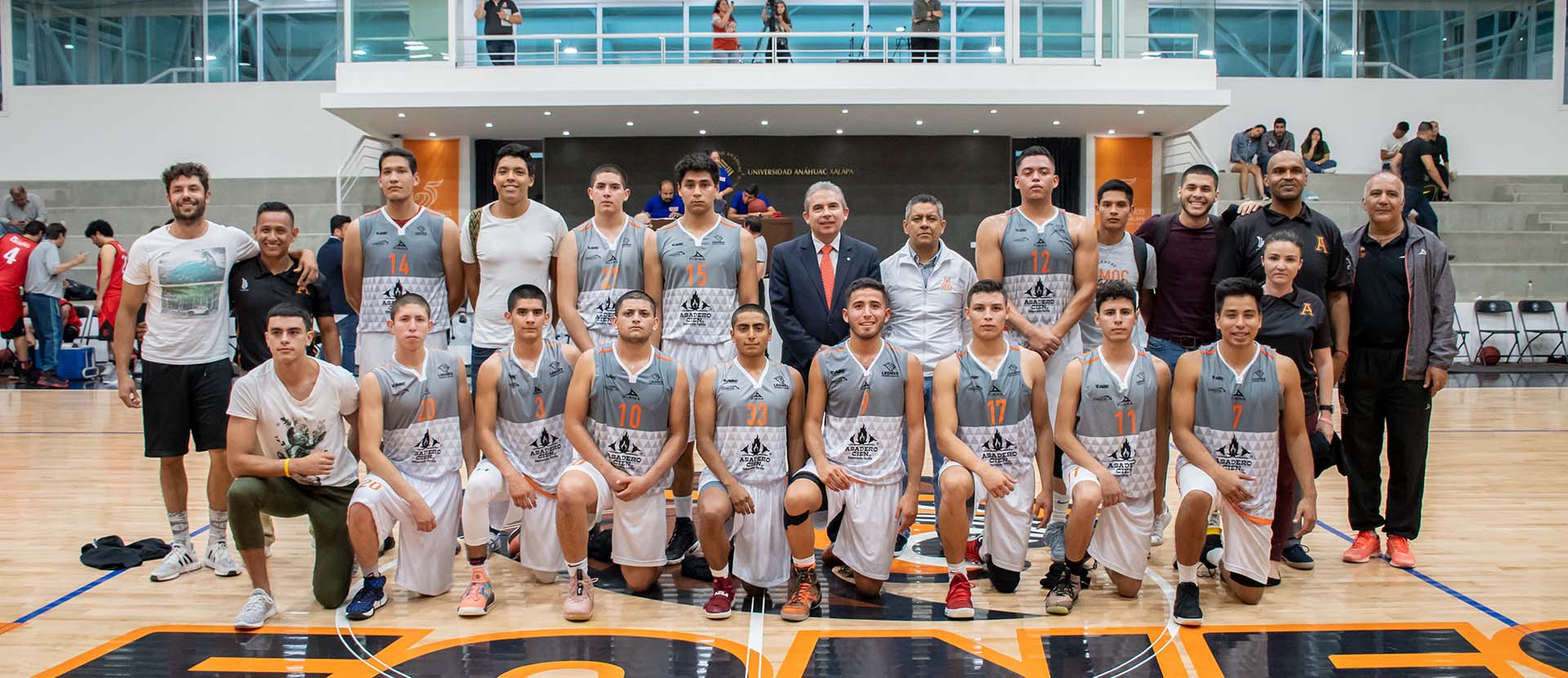 Doble victoria en debut de Liga ABE