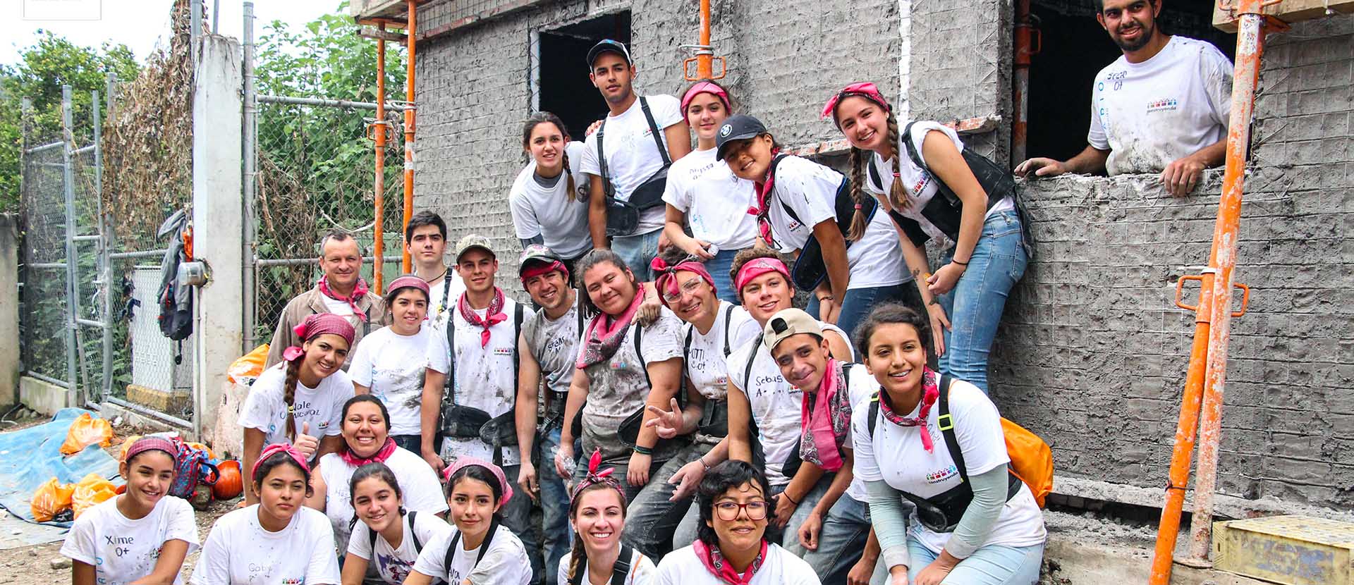 La UAX responde una vez más al llamado de ASUA Construye