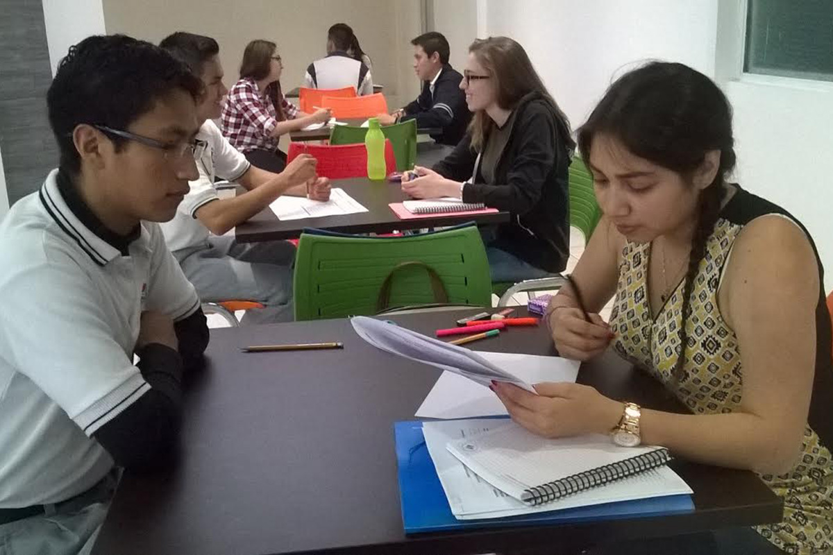12 / 17 - Actividades de Psicología en el semestre 12 / 17 - Actividades de Psicología en el semestre