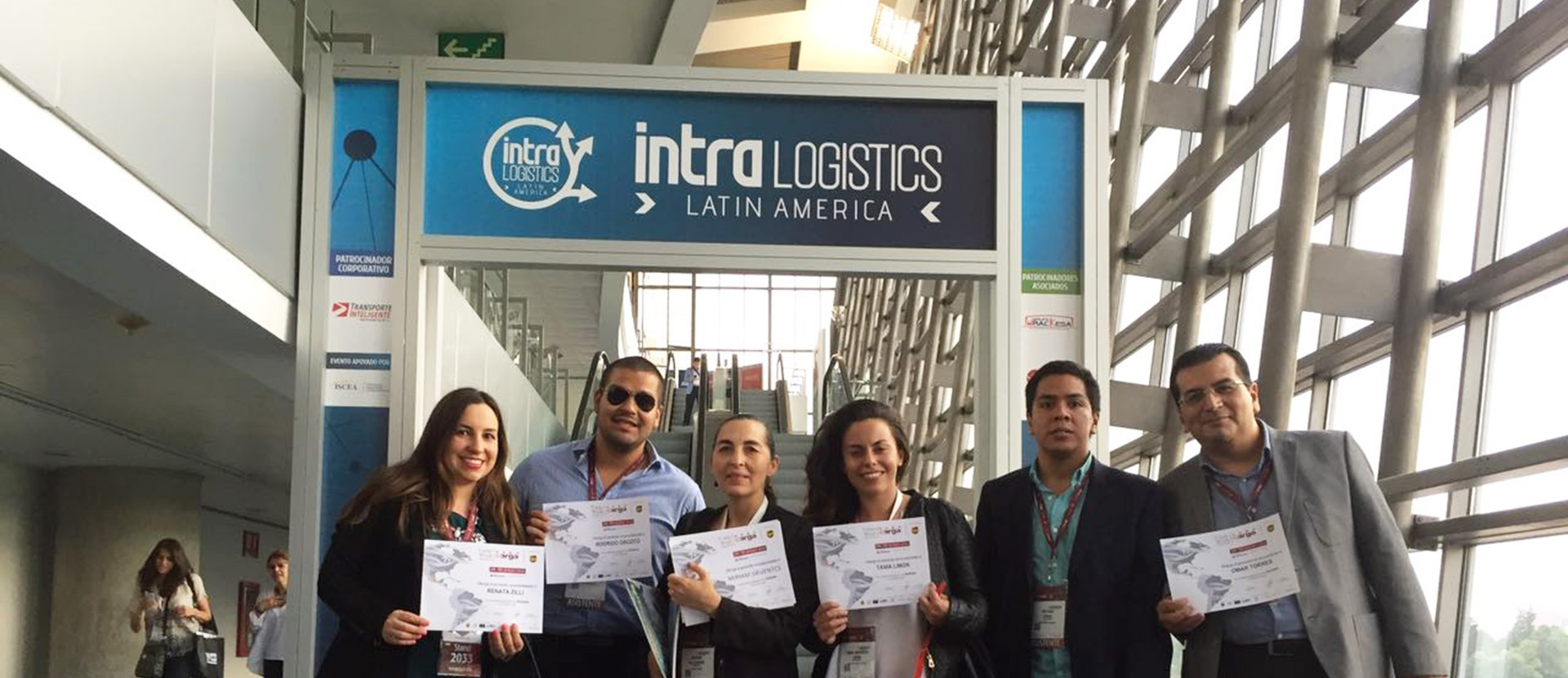 Alumnos de Negocios Internacionales asisten al Cargo Week America 2016