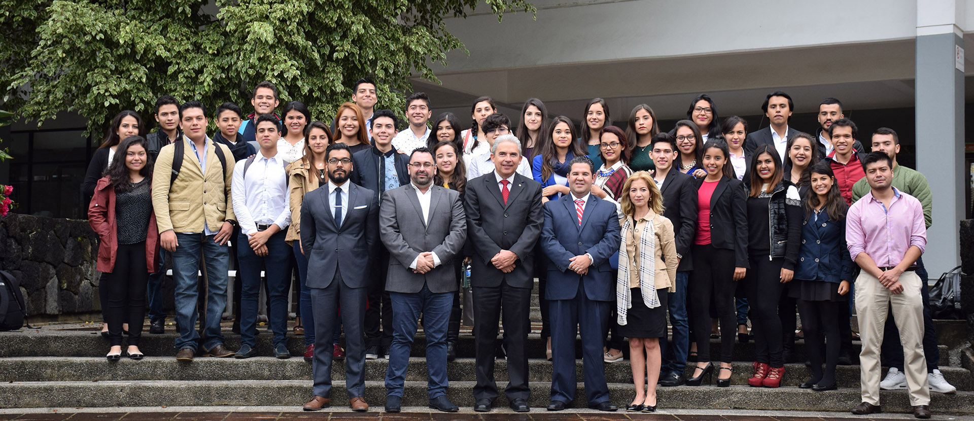 Firma de convenio con Grupo Avanradio