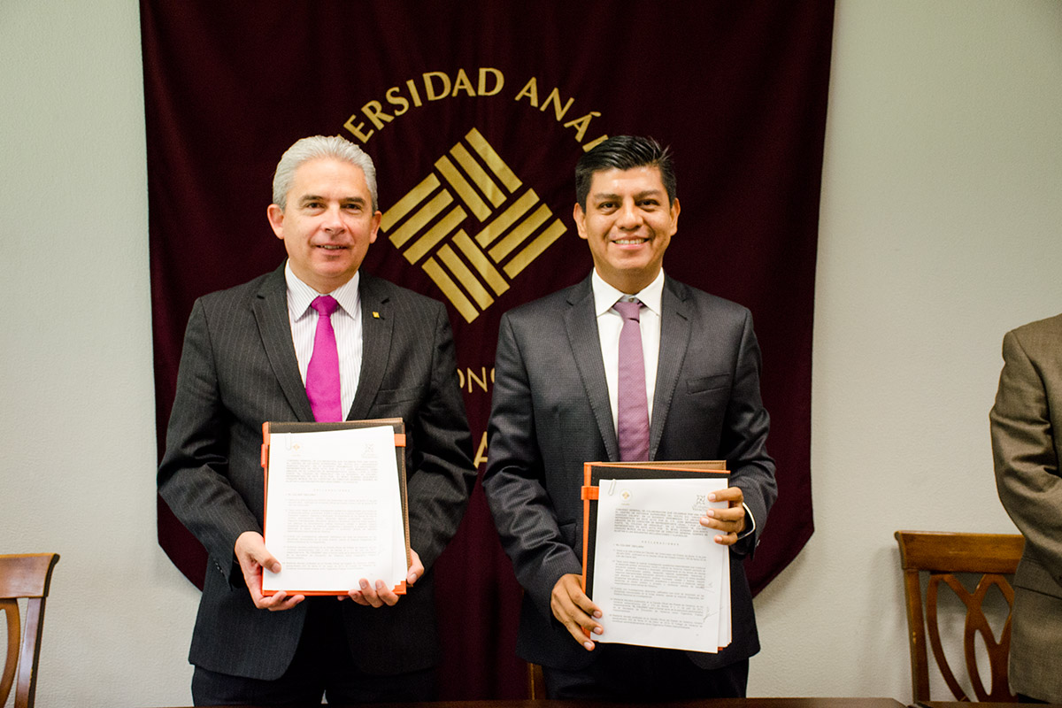 4 / 4 - Firma de convenio con el COLVER