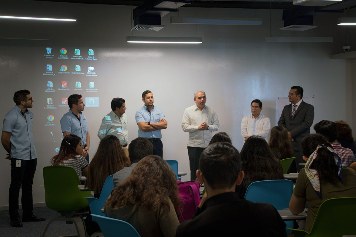 12 / 12 - Firma de convenio de colaboración con KROM 12 / 12 - Firma de convenio de colaboración con KROM