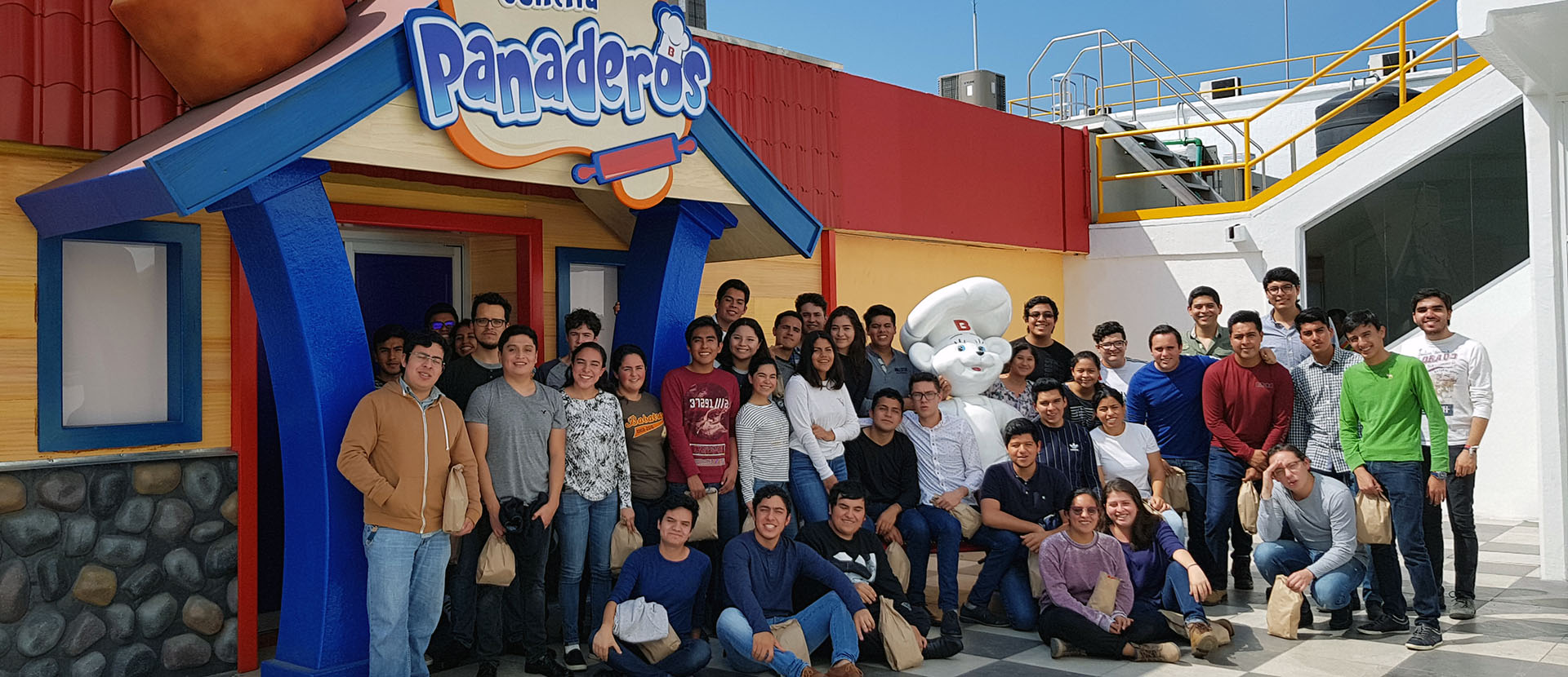 Escuela de Ingeniería visita la planta de Bimbo Veracruz